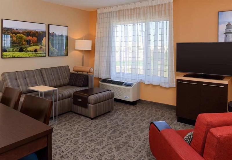 Towneplace By Marriott Suites Detroit Auburn Hills Exterior photo