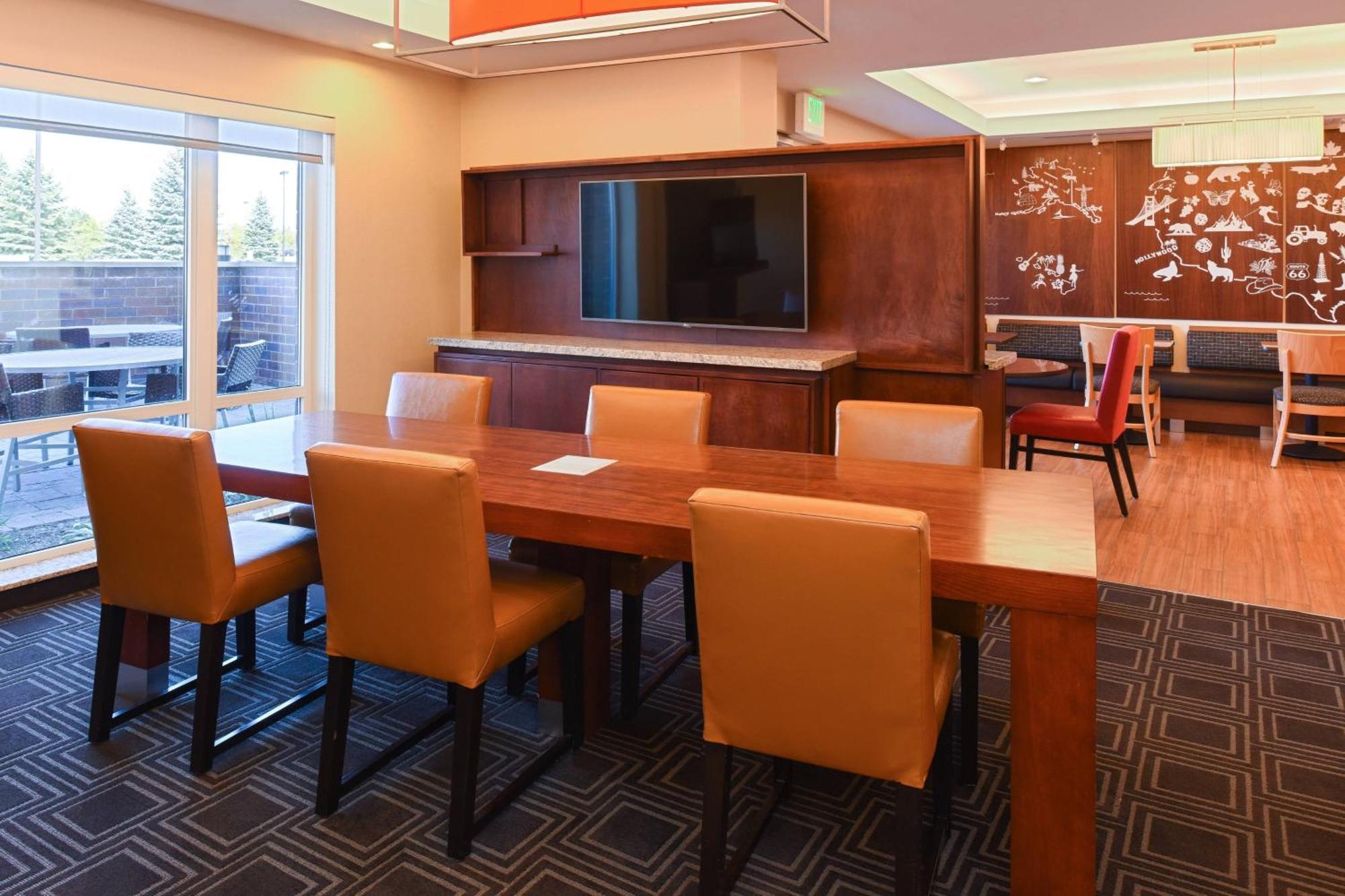 Towneplace By Marriott Suites Detroit Auburn Hills Exterior photo